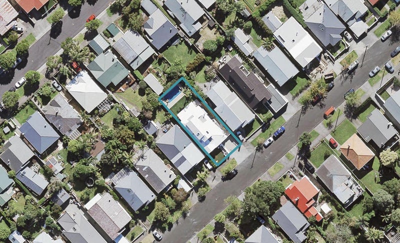 34 Chester Avenue, Westmere, Auckland - Carousel 1