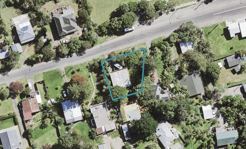 7 Western Road, Laingholm, Auckland - Carousel 1