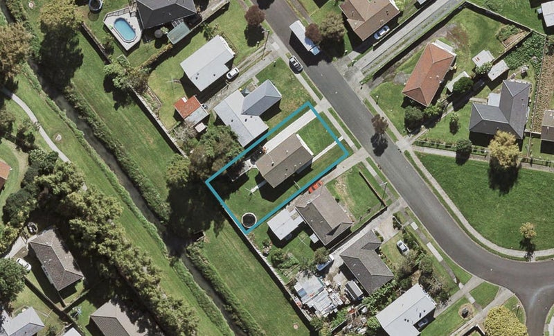 40 Molesworth Place, Mangere, Auckland - Carousel 1
