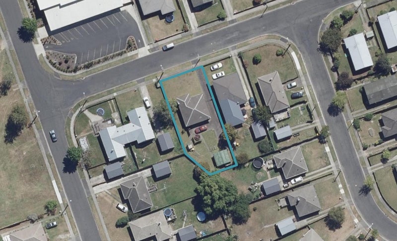 6 Wordsworth Crescent, Enderley, Hamilton - Carousel 1