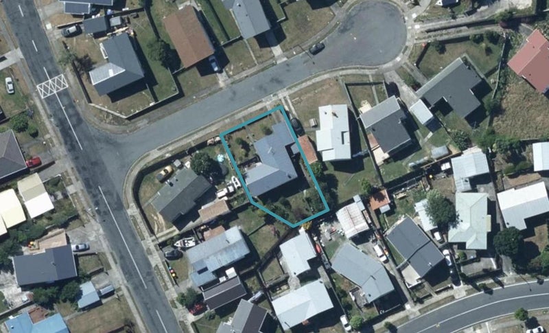 4 Yemen Place, Ascot Park, Porirua - Carousel 1