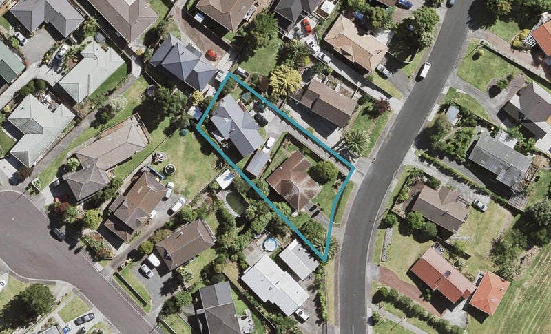 1/54 Vintage Drive, Henderson, Auckland - Carousel 1