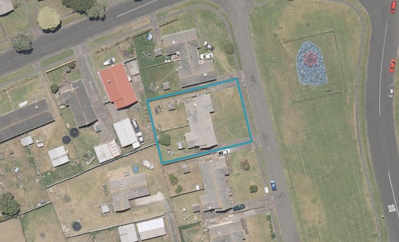 18 Rogers Street, Castlecliff, Whanganui - Carousel 1