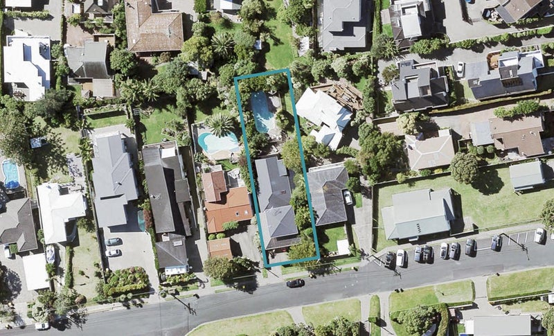 3 Beulah Avenue, Rothesay Bay, Auckland - Carousel 1