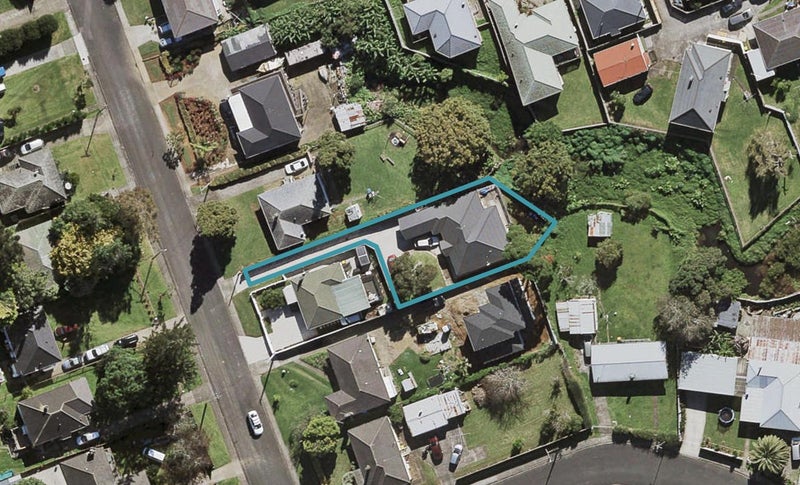 16 Forbes Road, Favona, Auckland - Carousel 1