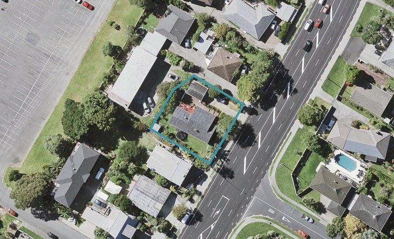 504 East Coast Road, Windsor Park, Auckland - Carousel 1