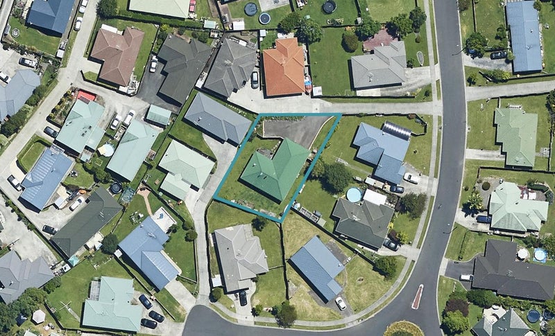 10 Aaron Place, Brookfield, Tauranga - Carousel 1