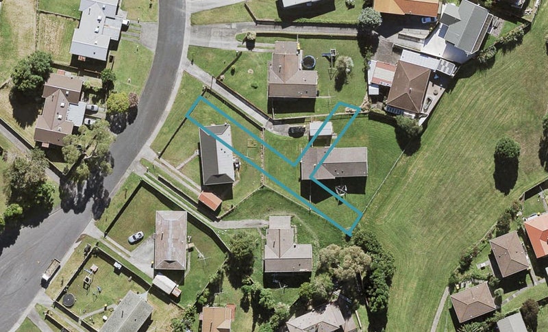 10 Hono Way, West Harbour, Auckland - Carousel 1