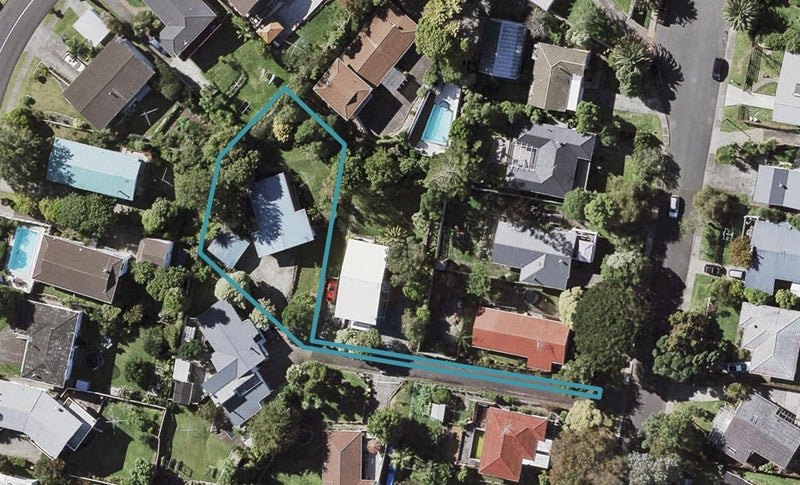 16 Arosa Place, Forrest Hill, Auckland - Carousel 1