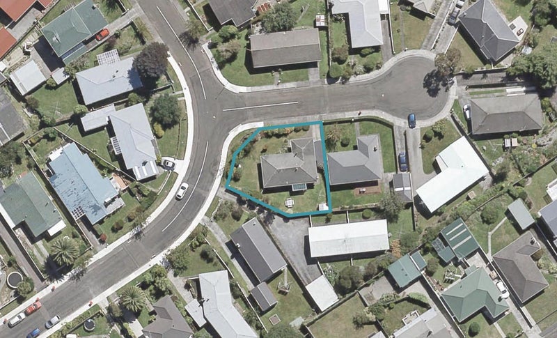 2 Tiwakawaka Grove, Heretaunga, Upper Hutt - Carousel 1