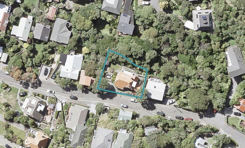 29 Rona Street, Eastbourne, Lower Hutt - Carousel 1