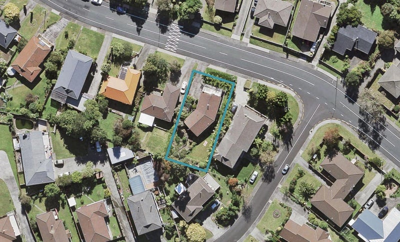 15 Butterworth Drive, Glendene, Auckland - Carousel 1