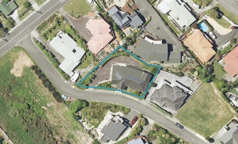 3 Moana Heights, Waikawa, Picton - Carousel 1