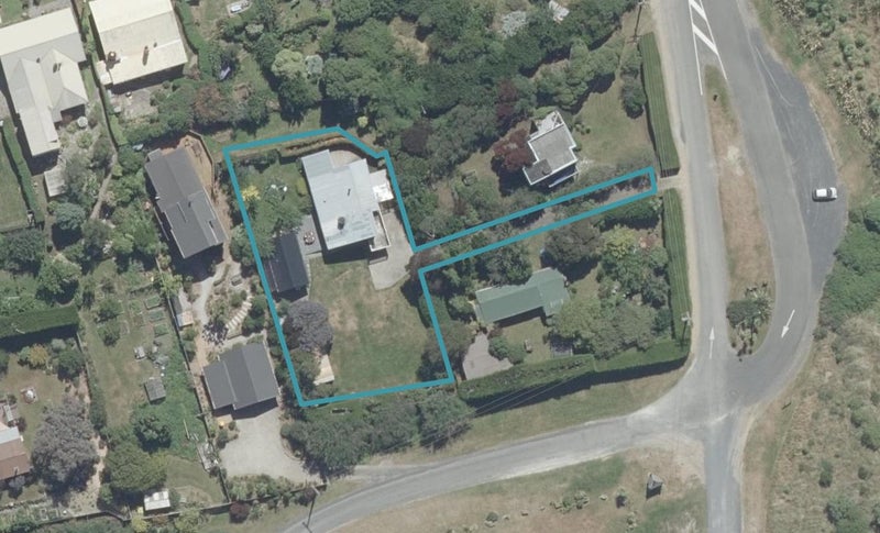 7 Esplanade, Warrington, Waikouaiti - Carousel 1