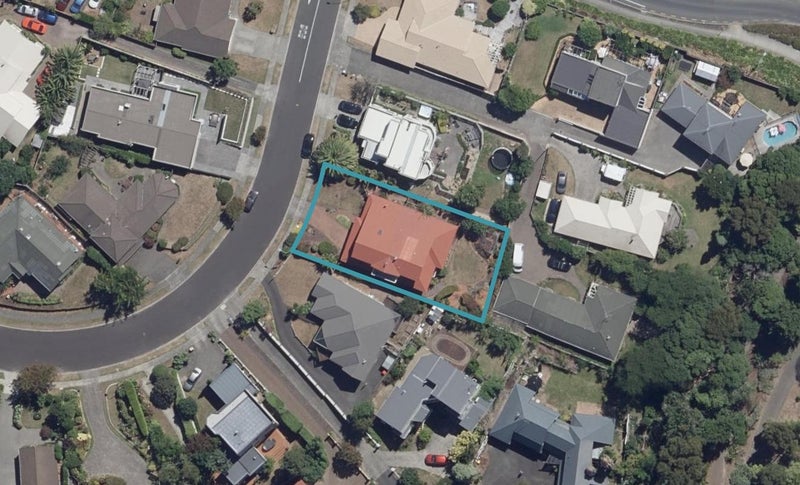 13 Munro Place, Flagstaff, Hamilton - Carousel 1