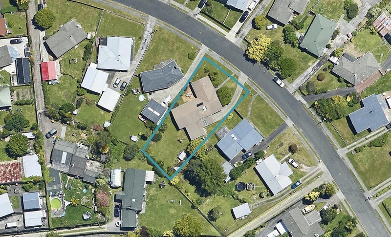 11 Deborah Place, Mangakakahi, Rotorua - Carousel 1