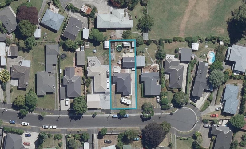 13 Vine Street, Hillcrest, Hamilton - Carousel 1