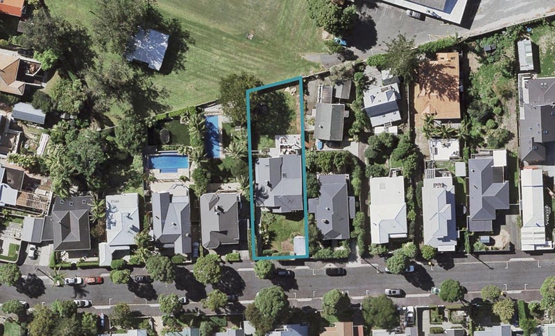11 Burgess Road, Devonport, Auckland - Carousel 1