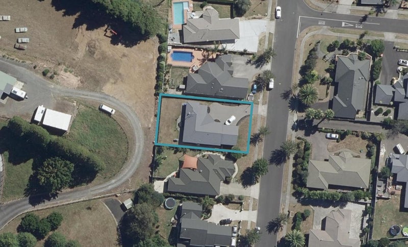 312 Grandview Road, Western Heights, Hamilton - Carousel 1