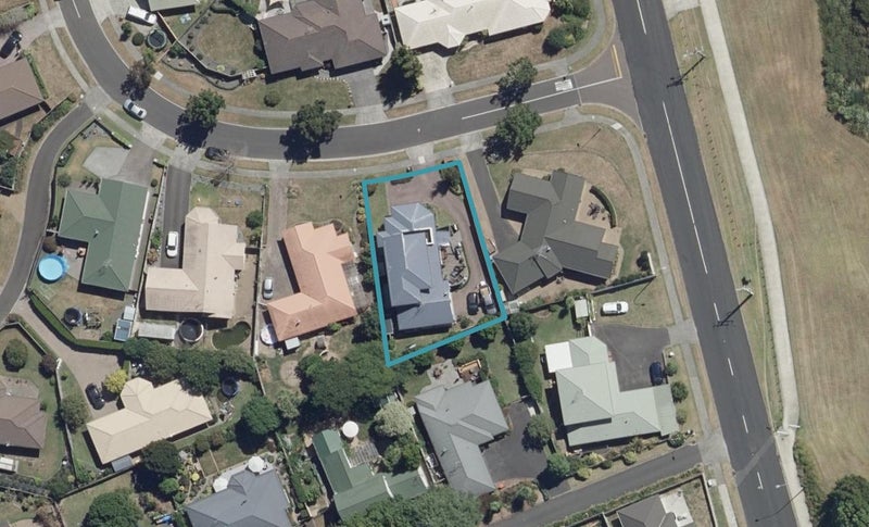 3 Millthorpe Crescent, Pukete, Hamilton - Carousel 1