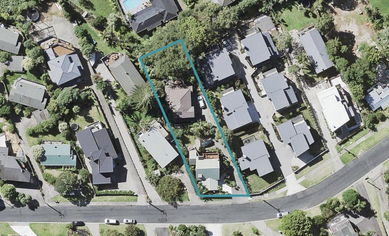 33B Penzance Road, Mairangi Bay, Auckland - Carousel 1