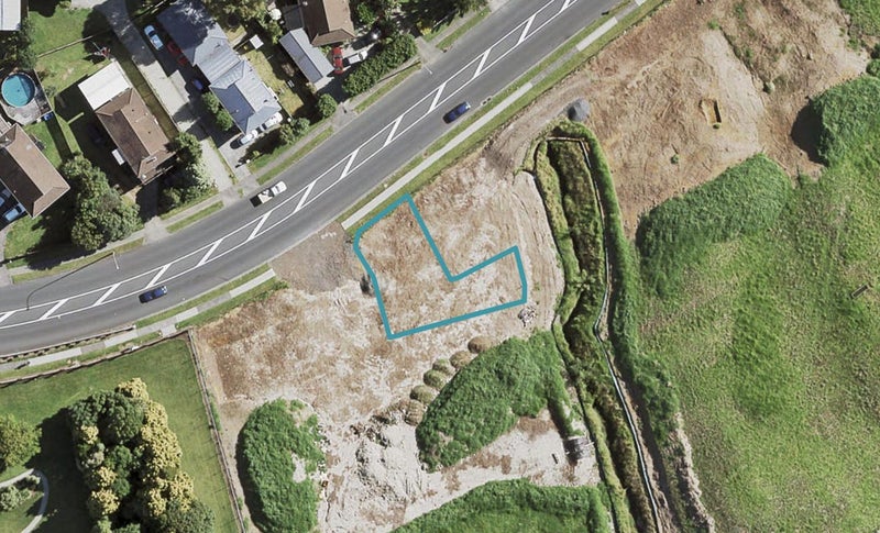 59 Matawhanga Drive, Wattle Downs, Auckland - Carousel 1