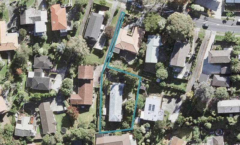 2/230 Glamorgan Drive, Northcross, Auckland - Carousel 1