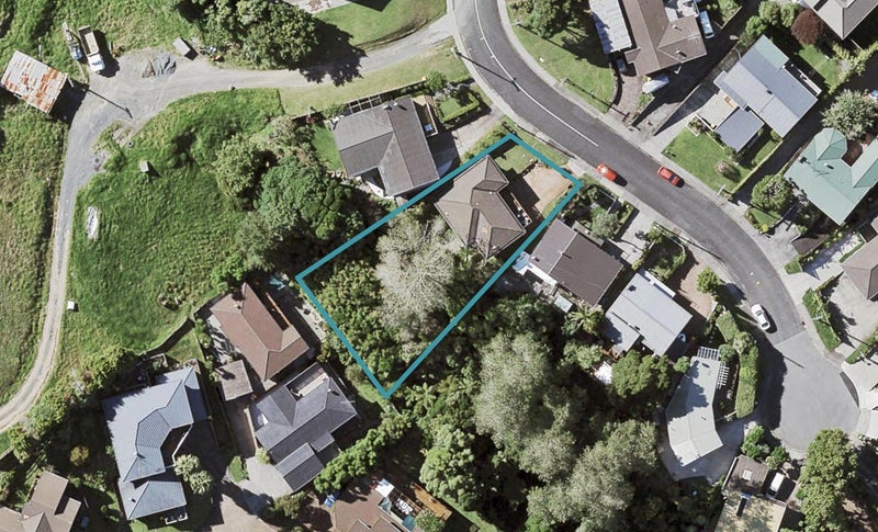 21 Colmar Road, Mellons Bay, Auckland - Carousel 1