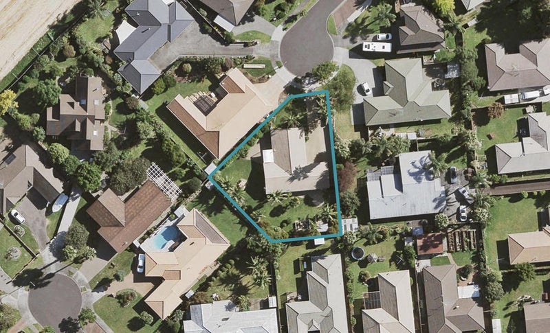 6 Gaylord Place, Conifer Grove, Takanini - Carousel 1