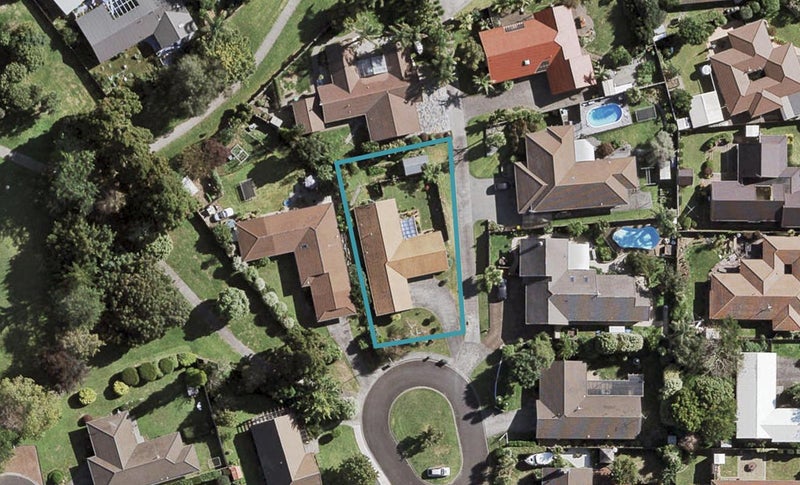 12 Talga Court, Conifer Grove, Takanini - Carousel 1