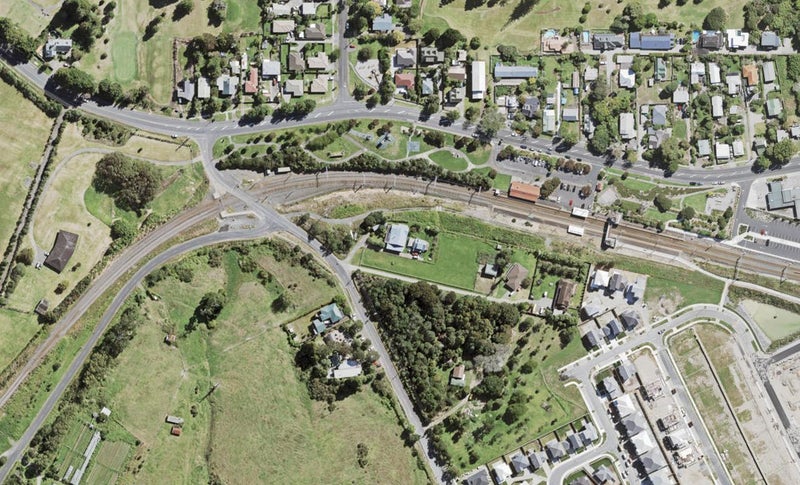 2 Christian Road, Swanson, Auckland - Carousel 1