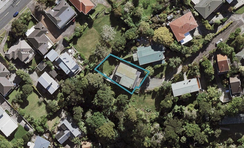33 Martin Crescent, Northcote, Auckland - Carousel 1