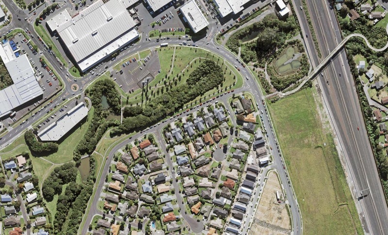 33 Lazurite Drive, Westgate, Auckland - Carousel 1