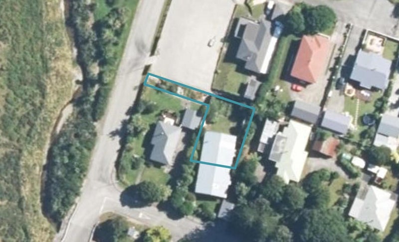 27 Domain Terrace, Karoro, Greymouth - Carousel 1