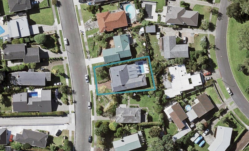 10 Janet Street, Sunnyhills, Auckland - Carousel 1