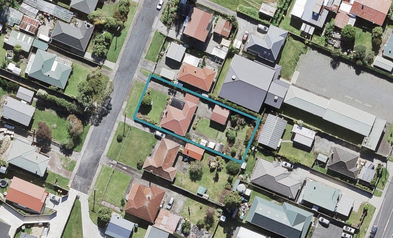 6 Bamboo Grove, Kelston, Auckland - Carousel 1