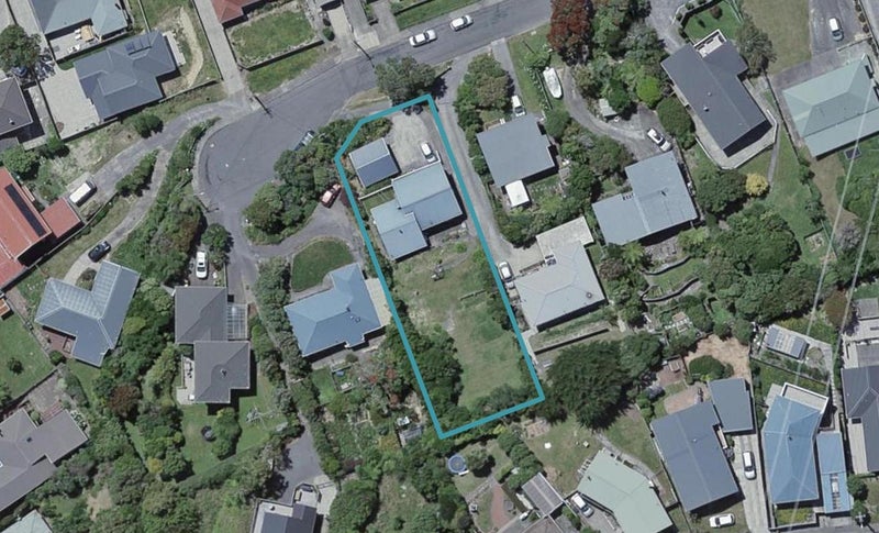 20 Kinapori Terrace, Newlands, Wellington - Carousel 1