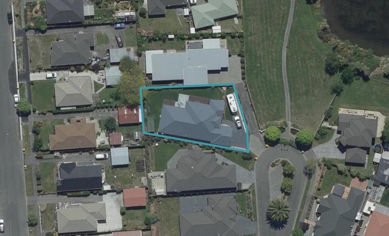27 Laguna Gardens, Shirley, Christchurch - Carousel 1