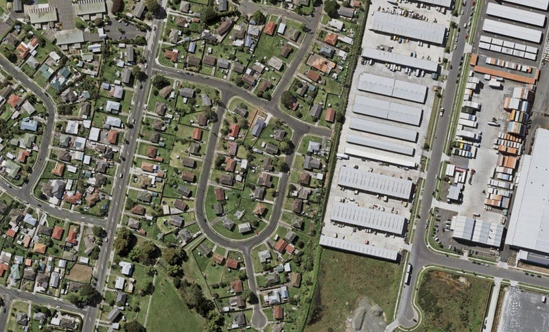 26 Featherston Crescent, Otara, Auckland - Carousel 1