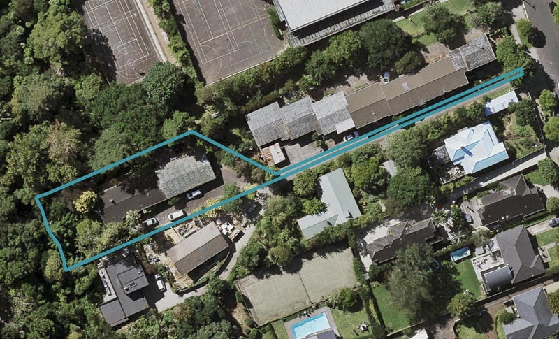 62A Waiatarua Road, Remuera, Auckland - Carousel 1