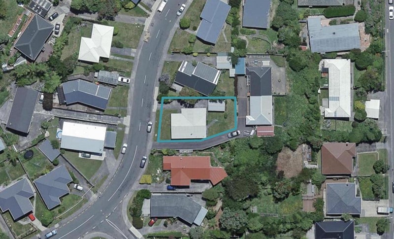 11 Branscombe Street, Johnsonville, Wellington - Carousel 1