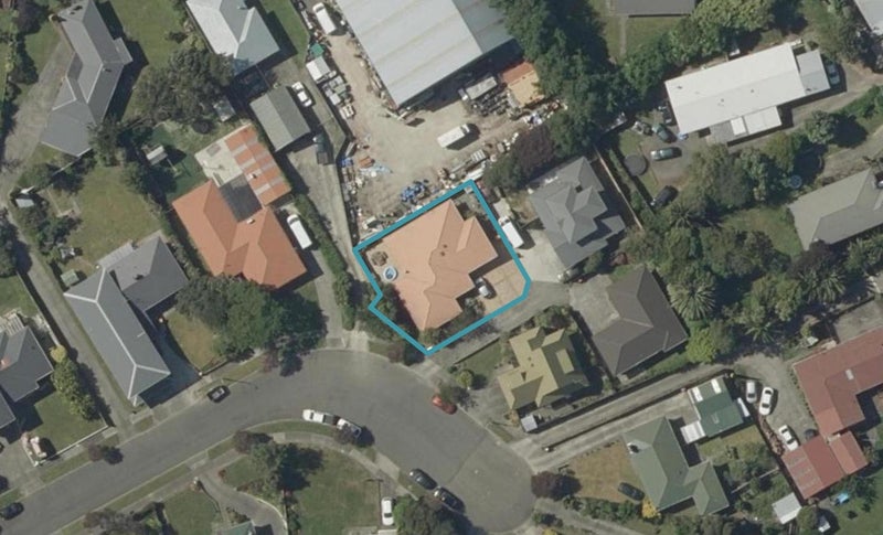 15 Woburn Place, Takaro, Palmerston North - Carousel 1