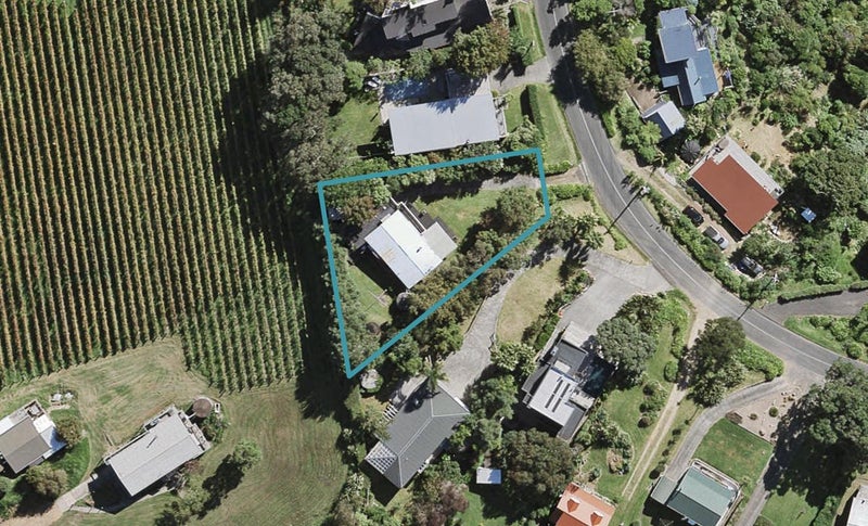 22 Cory Road, Palm Beach, Waiheke Island - Carousel 1