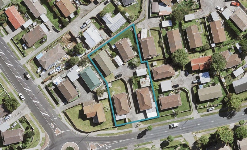 2/76 Luanda Drive, Ranui, Auckland - Carousel 1