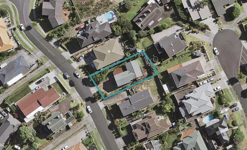 7 Sophora Place, Totara Heights, Auckland - Carousel 1