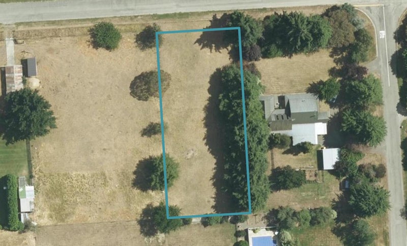 18 Waters Avenue, Burleigh, Blenheim - Carousel 1