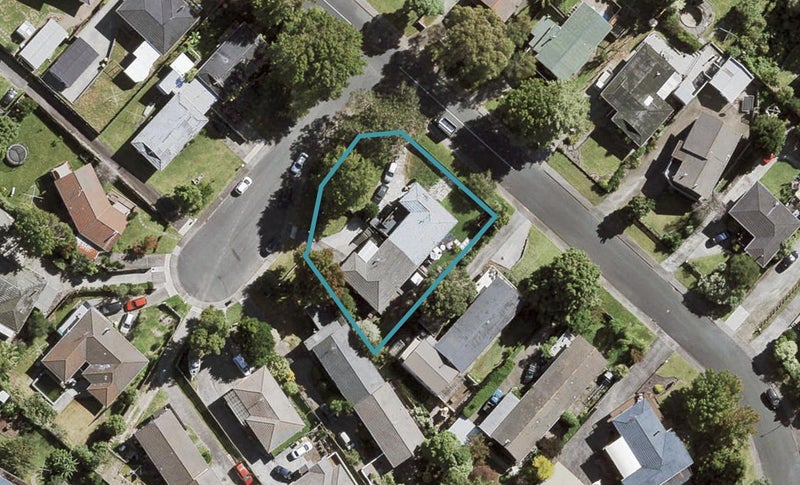 2 Osmond Court, Sunnyvale, Auckland - Carousel 1