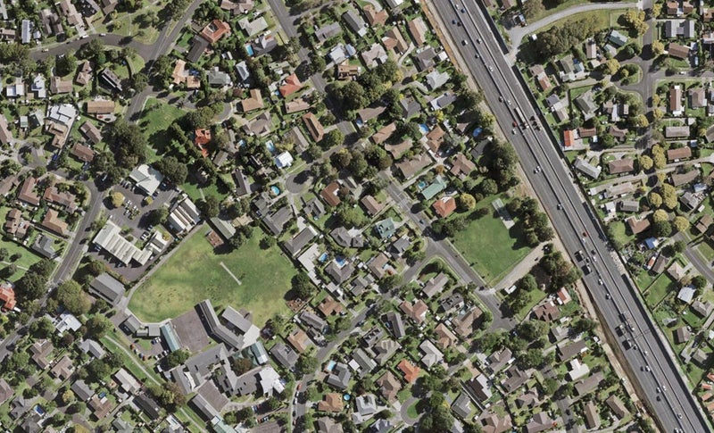 224D Walter Strevens Drive, Conifer Grove, Takanini - Carousel 1