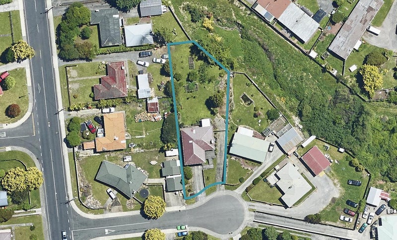 4 Peter Place, Mangakakahi, Rotorua - Carousel 1