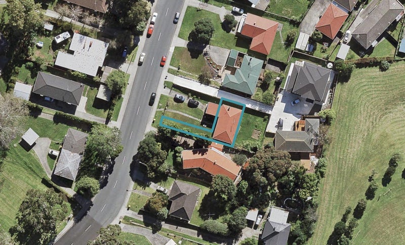 31B Diana Drive, Glenfield, Auckland - Carousel 1